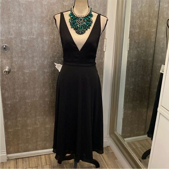 NWT Fameand Partners Elegant Black Sleeveless Dress, US4 - Picture 1 of 9